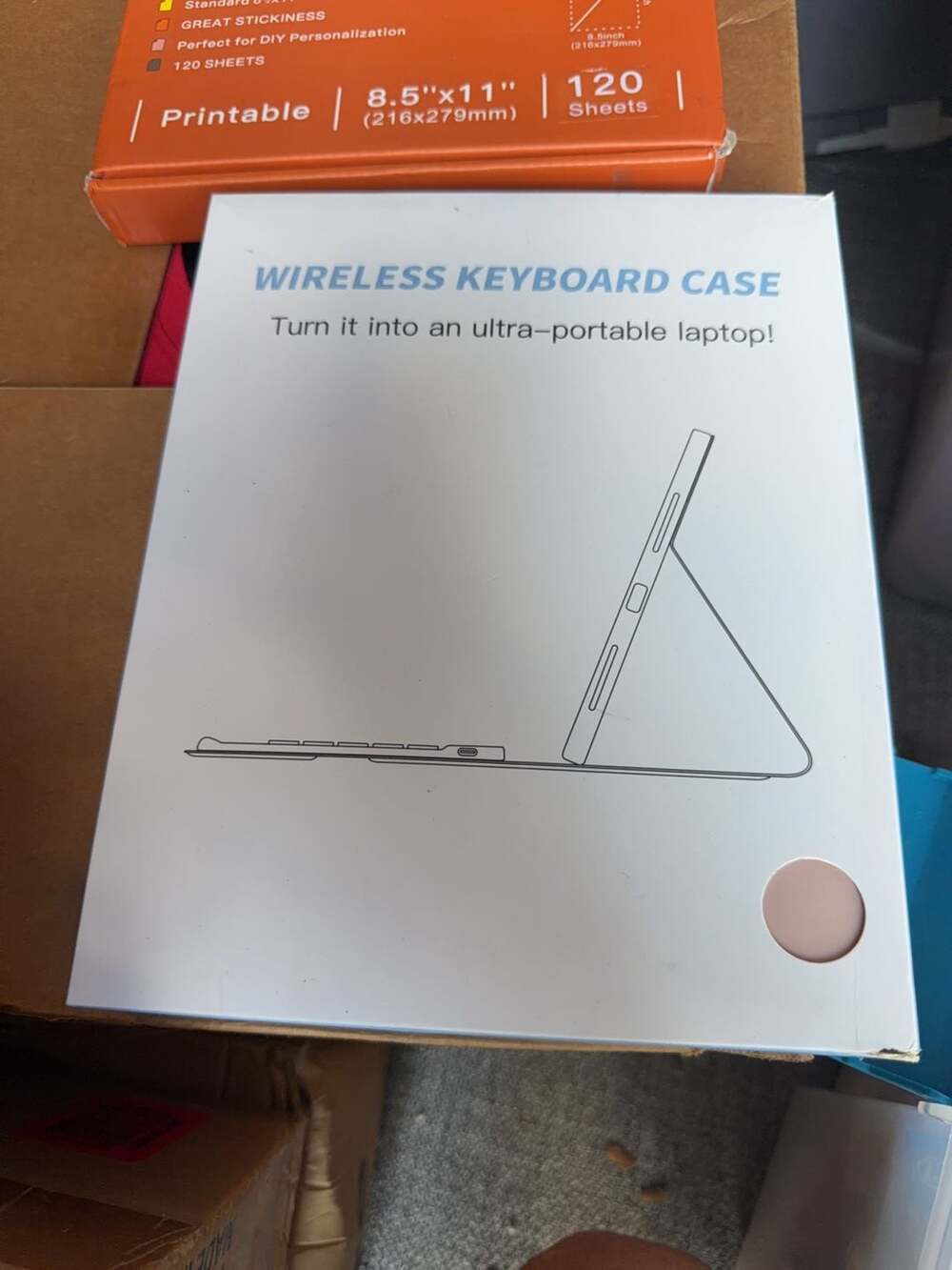 Wireless Keyboard Case for Tablet with Magnetic Detachable Keyboard